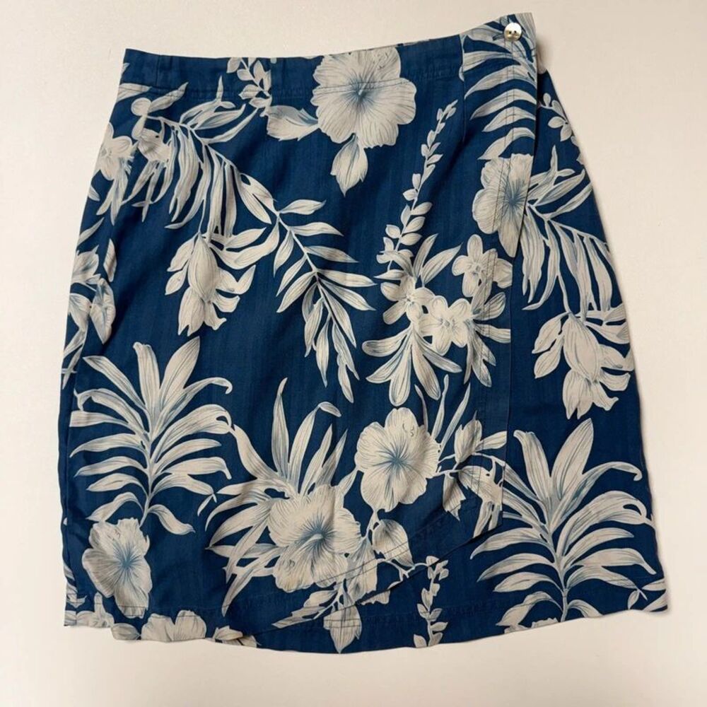Pineapple Moon Hawaiian 100% Silk Wrap Skirt  Floral Navy Sz XS